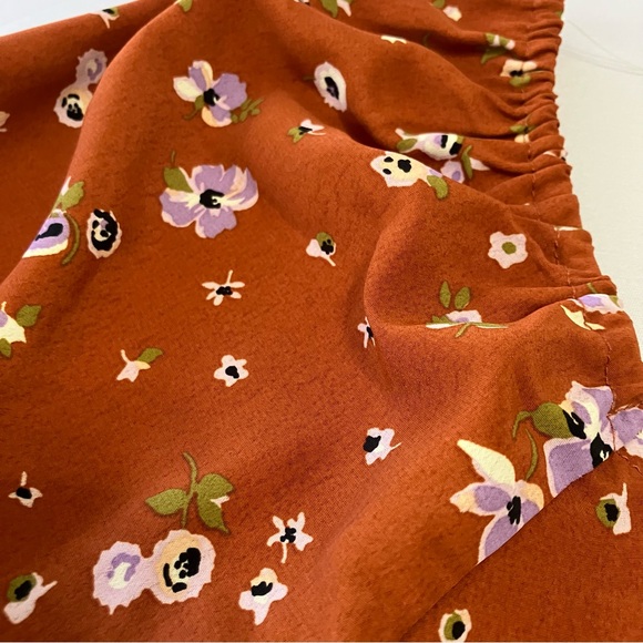 Sanctuary NWT Brown Small Floral Crop Top, Puff Sleeves - Picture 8 of 15